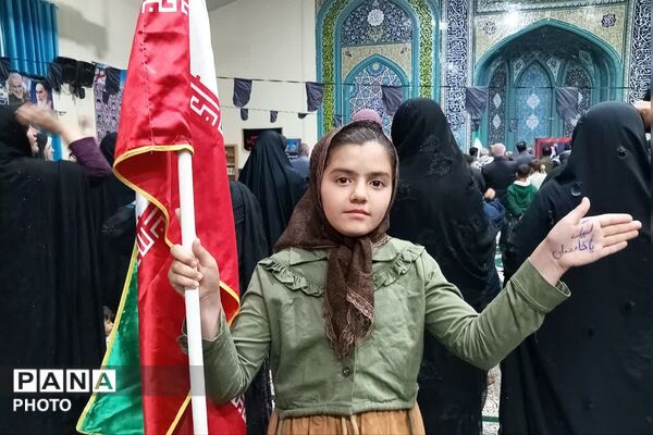 مهر و مقاومت کودکان و نوجوانان دیشموک به یاد شهدای میناب