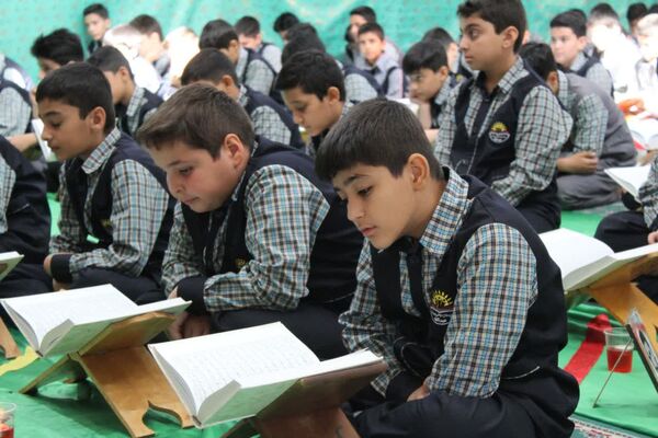 محفل انس با قرآن با حضور دانش‌آموزان سمنانی