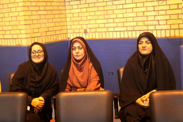 آیین سپاس معلم در دبستان دخترانه شهید باهنر بوشهر