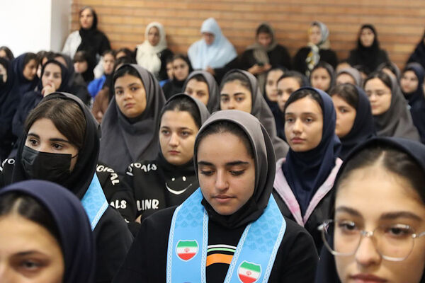 افتتاح ۷۰ کلاس درس بازسازی‌شده و راه‌اندازی دبیرستان دخترانه «میهن» در اسلامشهر