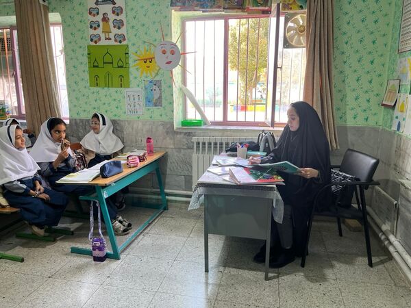 بازدید تیم کارشناسی اداره‌کل آموزش و پرورش استان یزد از واحدهای آموزشی خاتم 