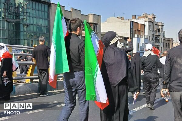 روایت عشق و وفاداری در بدرقه شهدا