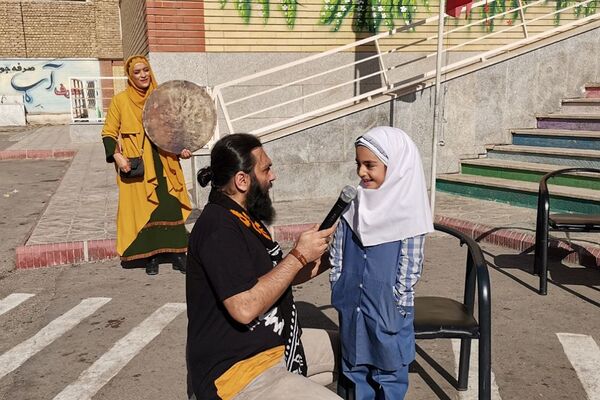 جشن روز دختر و روز جهانی کودک در دبستان زنده یاد قمصری