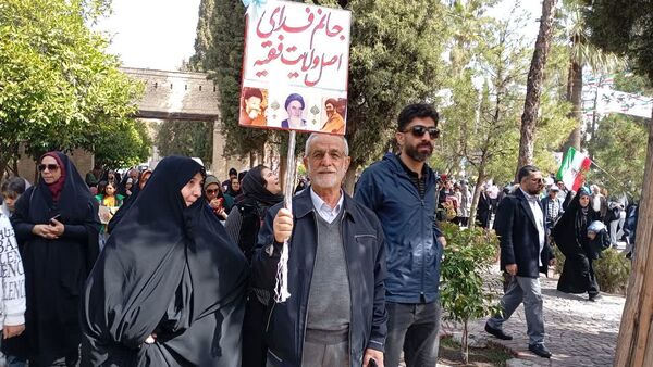 یک روز متفاوت با حضور مردمی از جنس غیرت و استقامت