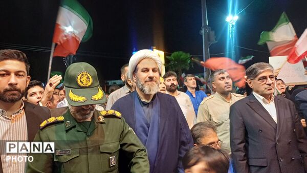 کوهدشت  یک صدا،اجتماع مردمی برای دفاع از وطن  وبیعت بارهبر جدید