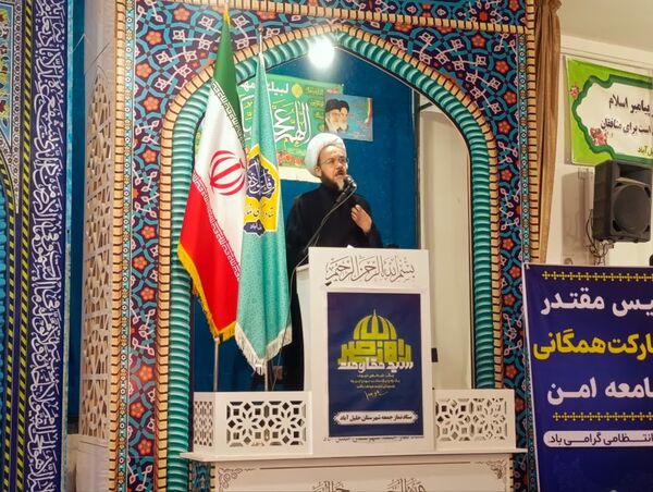 برگزاری نماز عبادی سیاسی جمعه همزمان با شروع هفته انتظامی در شهرستان خلیل اباد 