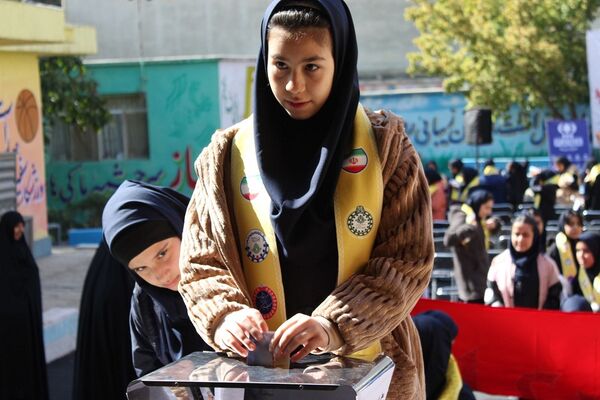 آیین برگزاری شور عاطفه‌ها در مدارس البرز 