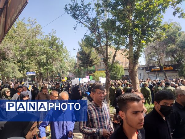 تشییع شهید مدافع امنیت همزمان با روز ملی حجاب در نیشابور