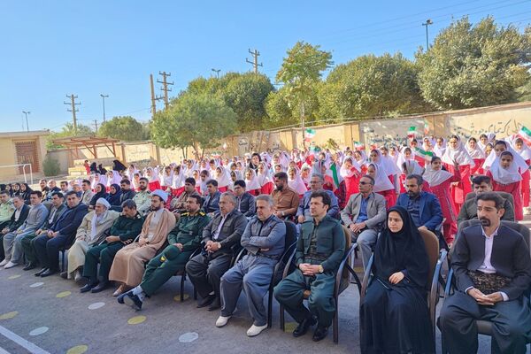 مراسم بازگشایی مدارس و گرامیداشت هفته دفاع مقدس در ثلاث باباجانی 