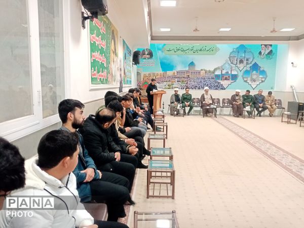  جلسه تبیینی همزمان با آغاز ماه مبارک رمضان در دفتر امام جمعه کاشمر