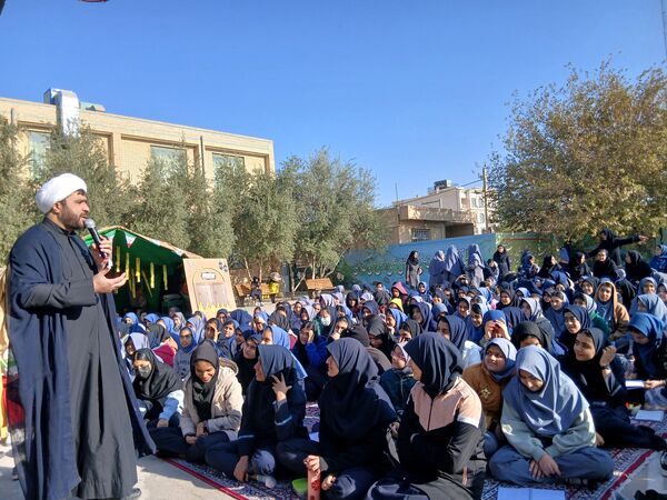 برگزاری مراسم عزاداری ایام فاطمیه در دبیرستان شهید دهقان 