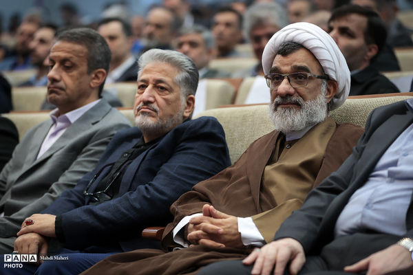 آیین بزرگداشت مقام استاد و سرآمدان آموزشی