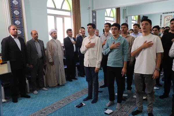آیین نواخته شدن زنگ نماز در مدارس آذربایجان شرقی با حضور معاون آموزش متوسطه وزارت آموزش و پرورش