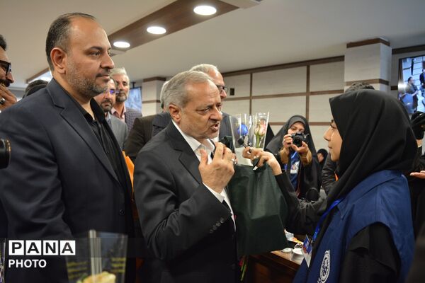 روز خبرنگار با حضور وزیر آموزش و پرورش