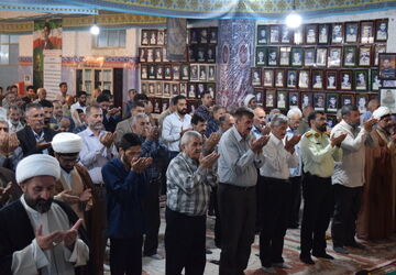 طنین وحدت و بصیرت در نماز جمعه فارسان
