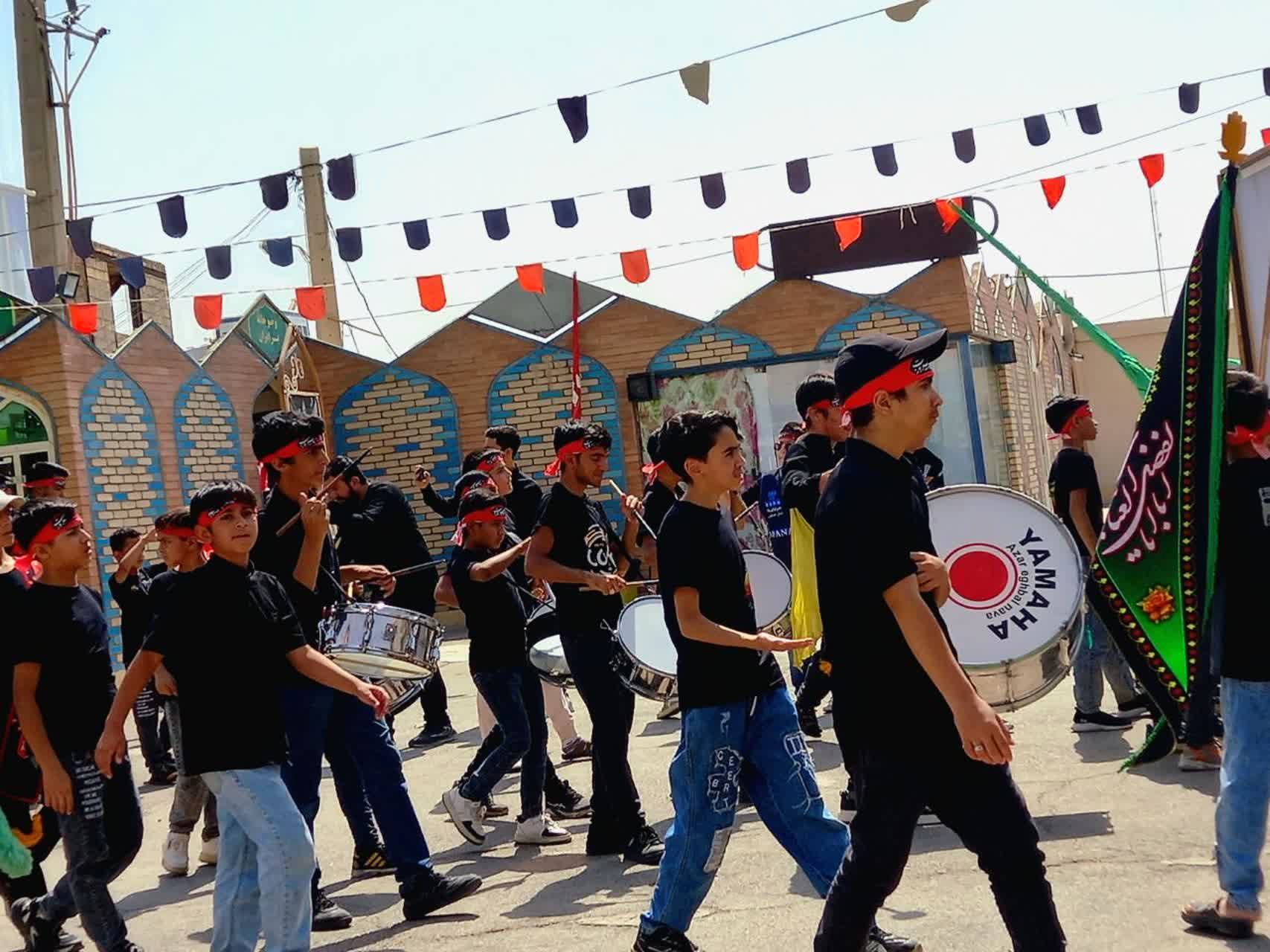 اجتماع بزرگ احلی من العسل در برخوار 