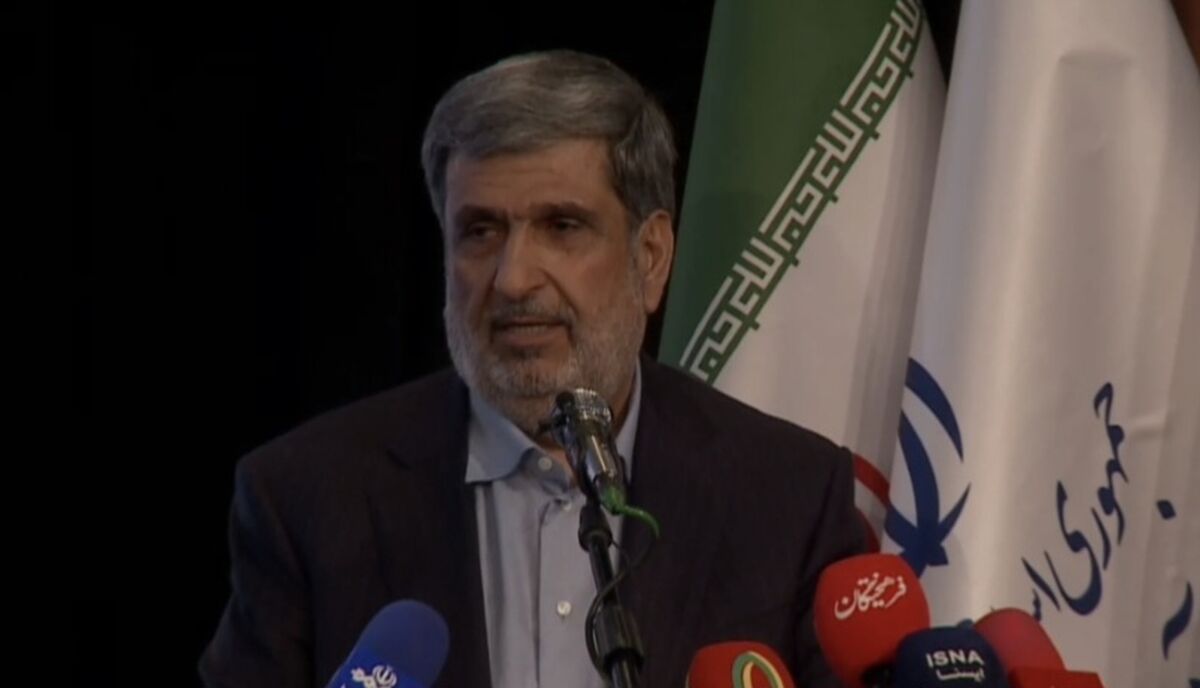 خیرین حتی در شرایط جنگی هم دست از مدرسه‌سازی نکشیدند/ مدرسه از مهم‌ترین بسترهای پرورش استعدادها و تربیت نسل آینده است