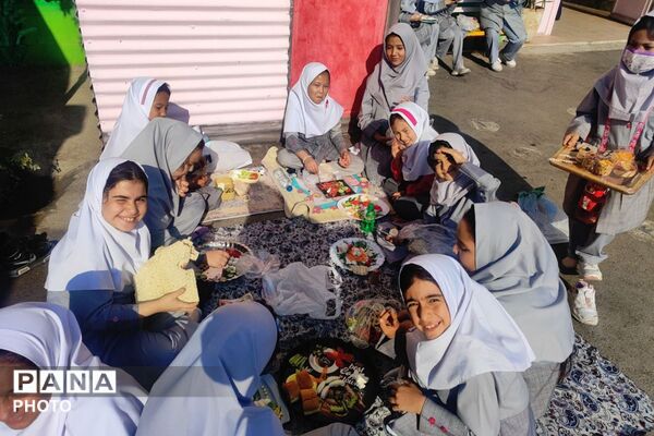 سفره‌ای از جنس لبخند و صبحانه سلامت در دبستان نرجس