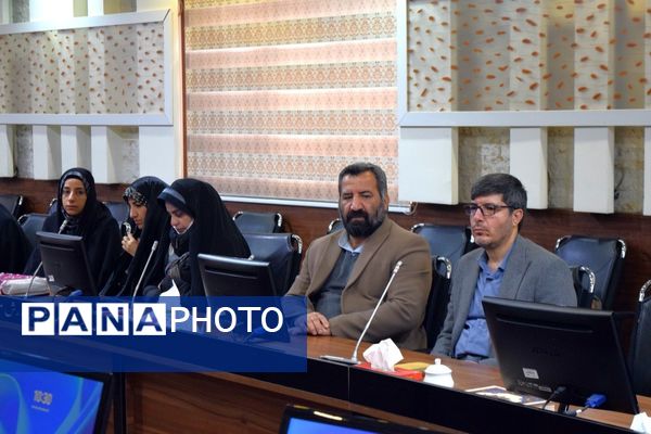 تجلیل از آموزش‌دهندگان و هم‌اندیشی برای آینده روشن در منطقه ۱۴