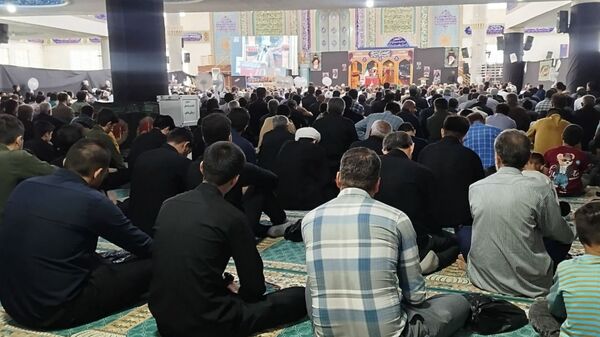 نمازجمعه؛ یک روز معنوی در مصلی شهرستان لردگان