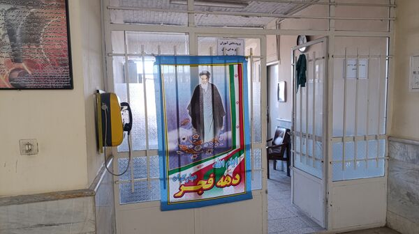 نمایشگاه مدرسه انقلاب در دبیرستان امام رضا (ع)