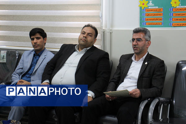 آیین جشن عاطفه‌ها در دبستان ولایت سمنان 