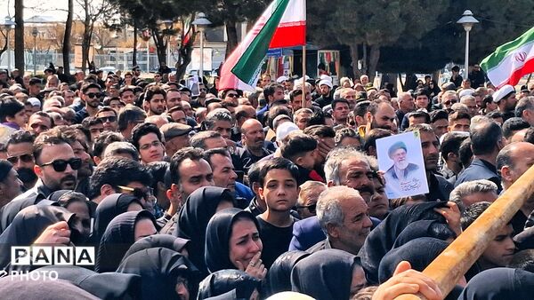 تشیع پیکر مطهر شهید پاسدار محمد صادق نظافتی در کاشمر 