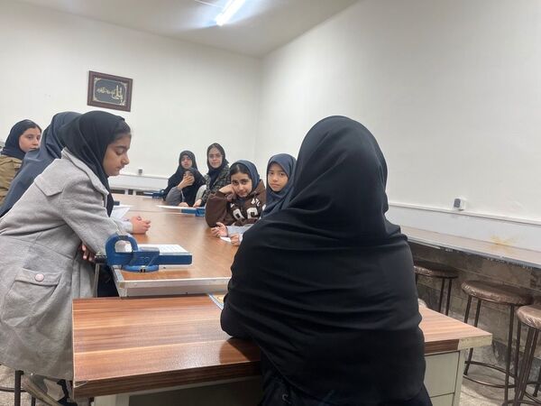 جلسه سفیران سلامت دبیرستان مطهره ناحیه ۶ مشهد مقدس