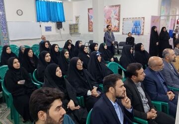 تجلیل از معلمان ابتدایی جهادی ناحیه ۳ قم