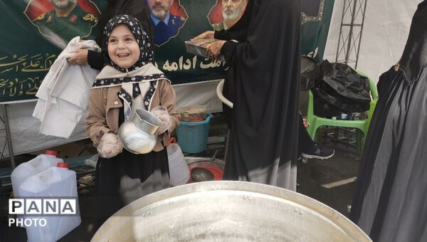  نقش‌آفرینی اعضای سازمان دانش‌آموزی در همایش بزرگ جاماندگان اربعین