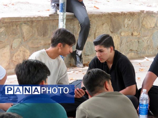 گذری کوتاه بر اهدای جوایز در اردوی جدید الورودهای شاهد ابوذر غفاری 