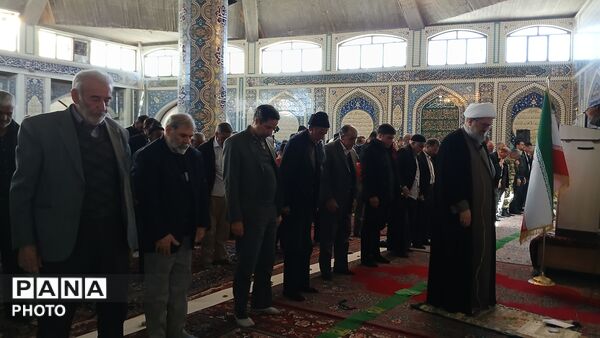 نمایشگاه آثار الله یار اکبری در نمازجمعه شهر بن 