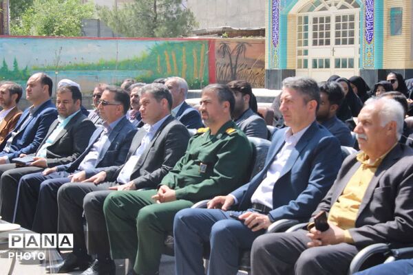 زنگ سپاس معلم در فاروج به صدا در آمد 