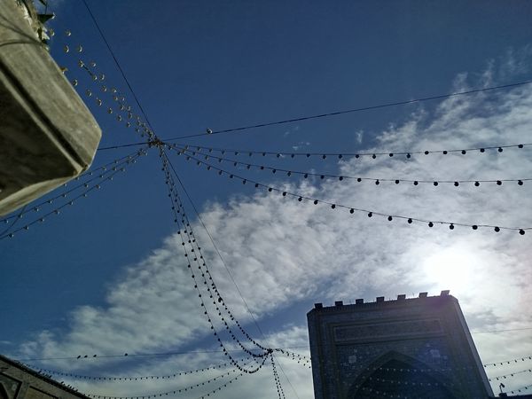 مشهد مقدس در تب‌وتاب جشن ولادت نخستین امام شیعیان  