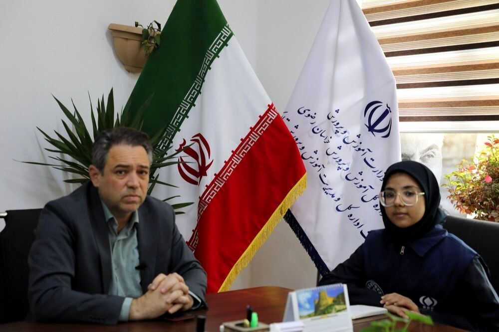 آموزش‌وپرورش تبادکان پیشگام ترویج فرهنگ ایثار و قدردانی از شهدا است