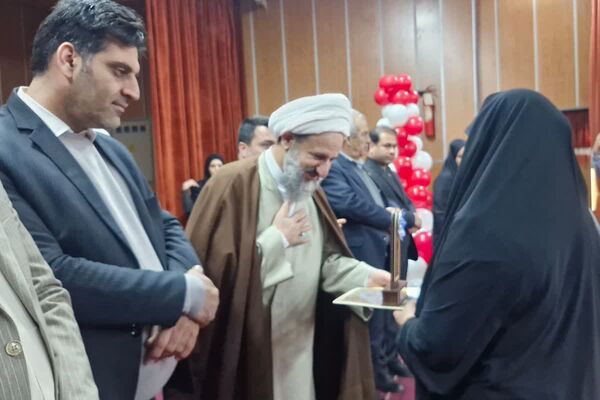 آیین تجلیل و اختتامیه طرح‌های آموزشی معاونت آموزش متوسطه و برگزیدگان رتبه‌های برتر آموزشی در قرچک