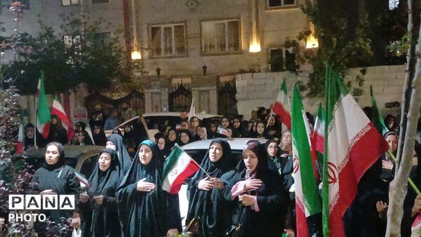 تجمع خودجوش مردم محله آبرسانی فردیس در خونخواهی رهبر شهیدشان
