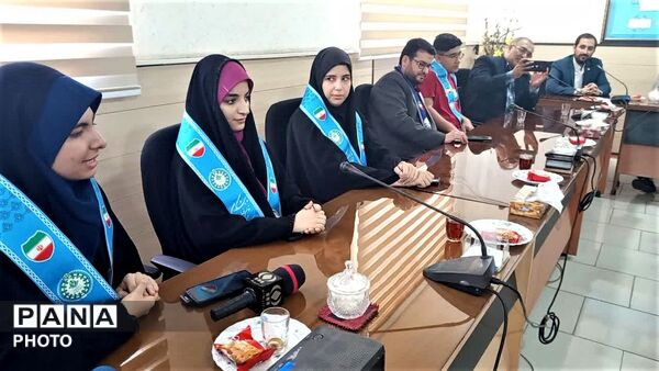 آیین تقدیر از دانش آموزخبرنگاران برگزیده پانا ناحیه 3 قم