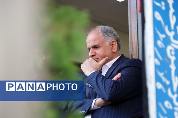 نواختن زنگ آغاز سال تحصیلی با حضور وزیر دادگستری 