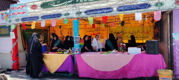 همکاری دانش آموزان خادمیار دبستان ضحی۲ با چایخانه دانش آموزی حضرت رضا(ع) شیروان