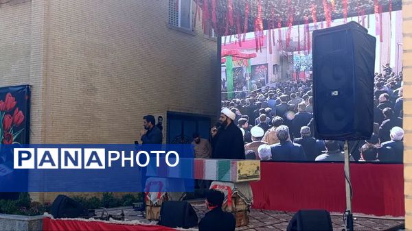 تشییع پیکر شهدای گمنام از مقابل استانداری یزد