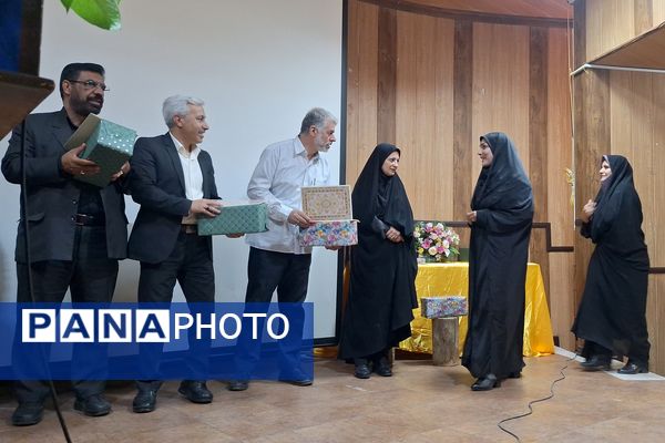 تجلیل از مقام‌آوران جشنواره تجارب برتر تربیتی 