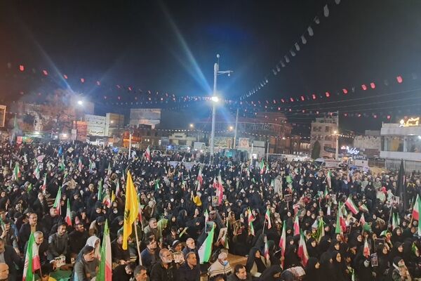 تجمع برای حمایت از رزمندگان کشور در شهر دهدشت 