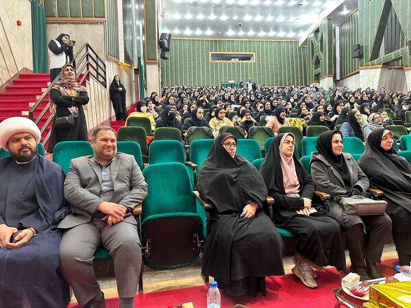 جشن میلاد بانوی آب و آیینه