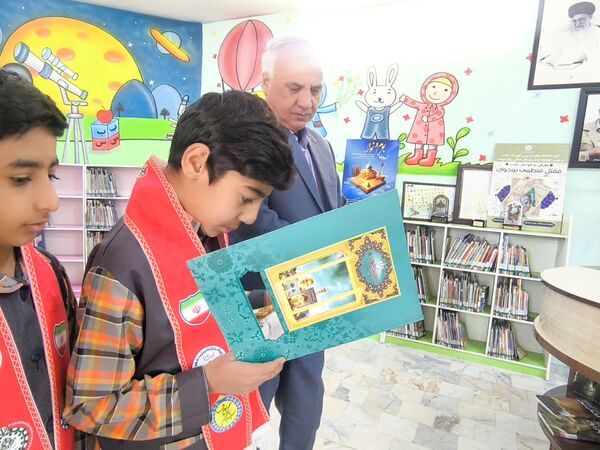 بازدید عوامل اجرایی دبستان شهید پسندیده از کتابخانه فدک فدافن
