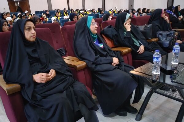 آیین بزرگداشت سالروز تأسیس سازمان دانش‌آموزی و سپاس مربی در کهریزک 