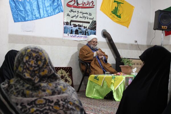 نشست بصیرتی ۹دی روز بصیرت در پایگاه پنج تن آل عبا سملقان