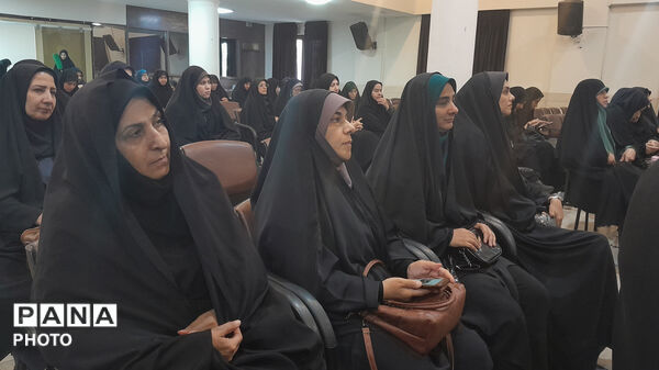 آیین تجلیل از داوران،عوامل اجرایی و برترین های مسابقات قرآن،عترت و نماز فرهنگیان و طلاب طرح امین