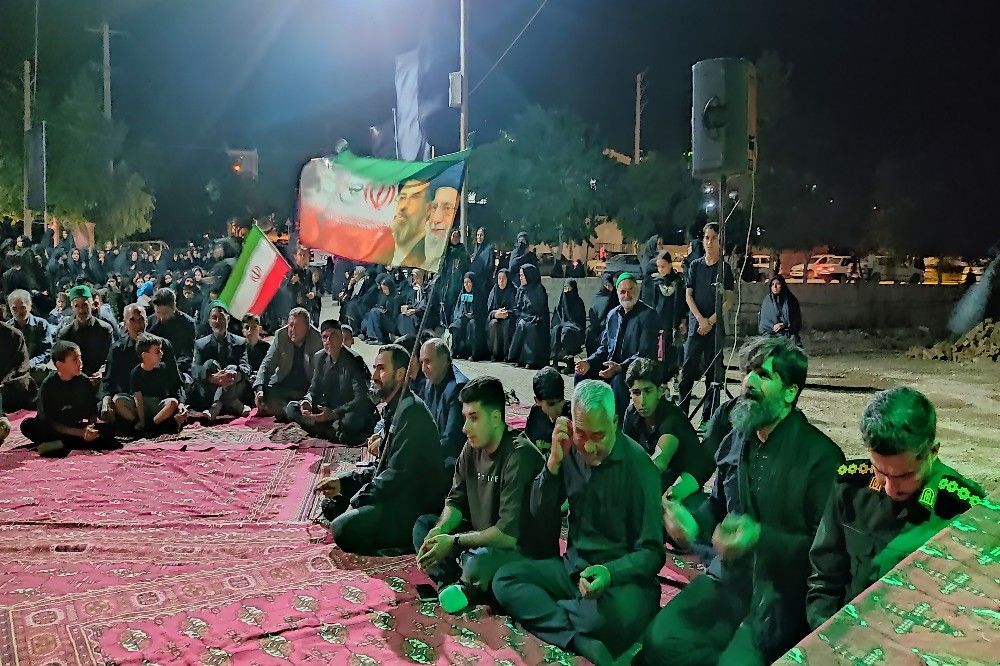 هیئت عزاداری آقا ابا عبدالحسین در  شب عاشورا حسینی در شهر بار نیشابور 