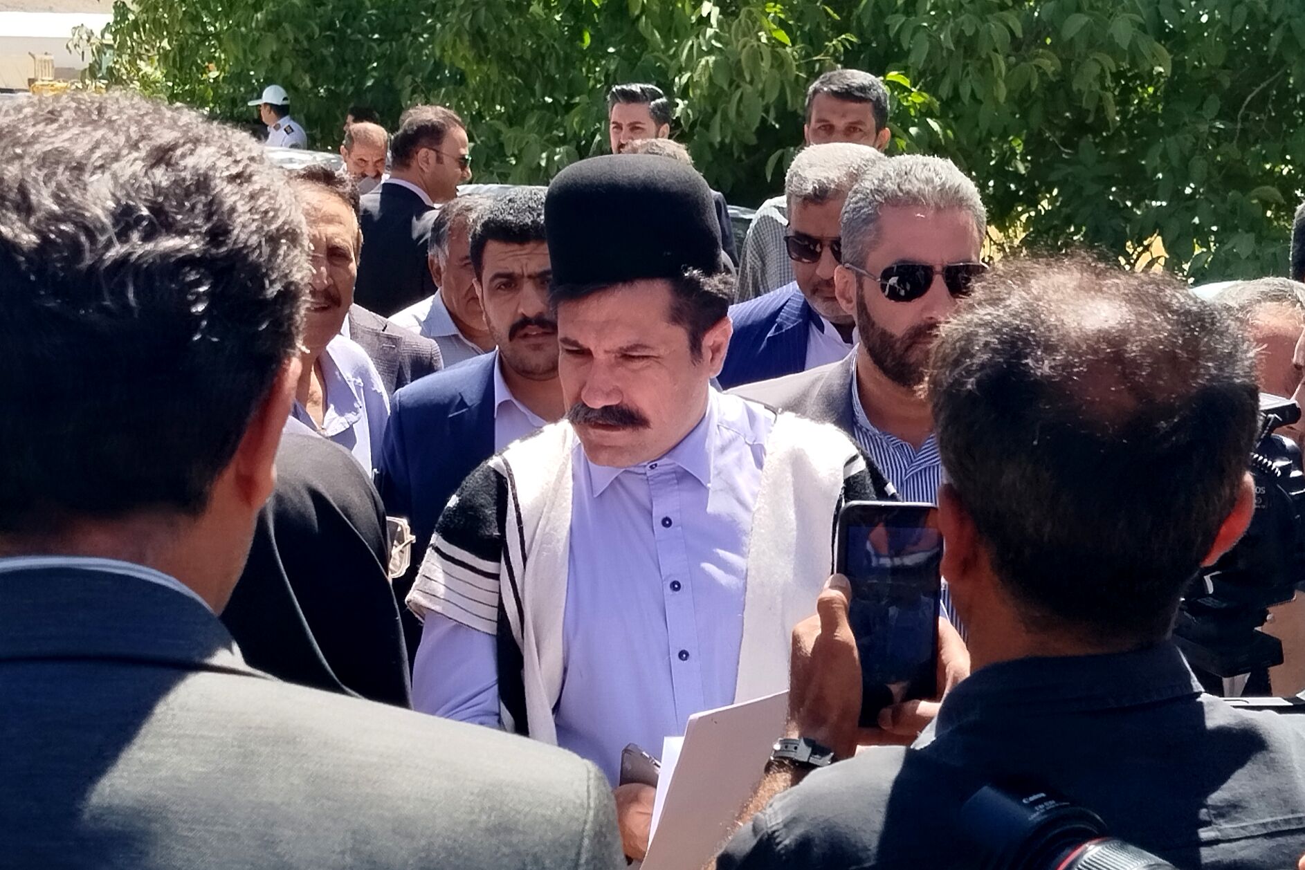 آیین کلنگ زنی پروژه آب چشمه سفید در خانمیرزا